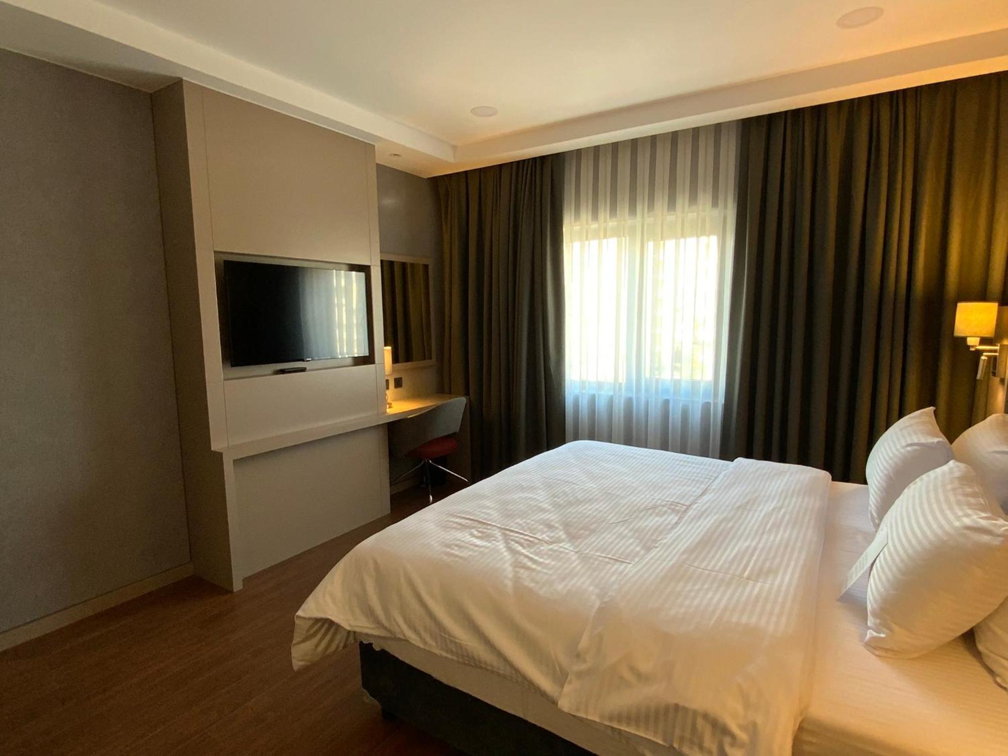 Hotel Ramada By Wyndham Adıyaman Exterior foto